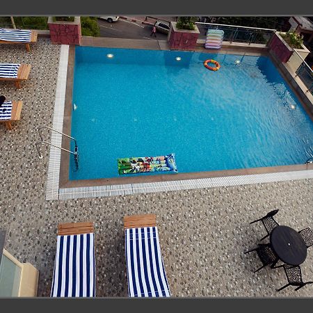 אגרה Hotel Atulyaa Taj מראה חיצוני תמונה