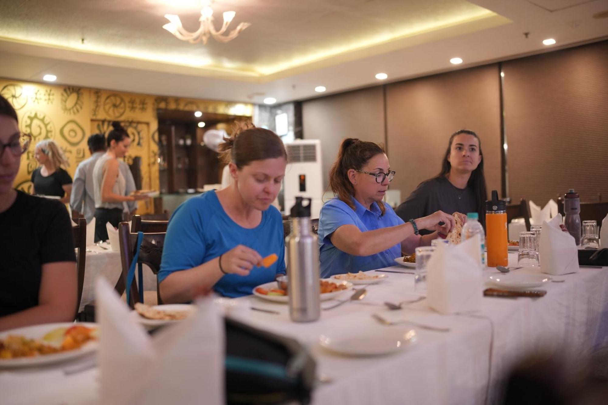 אגרה Hotel Atulyaa Taj מראה חיצוני תמונה