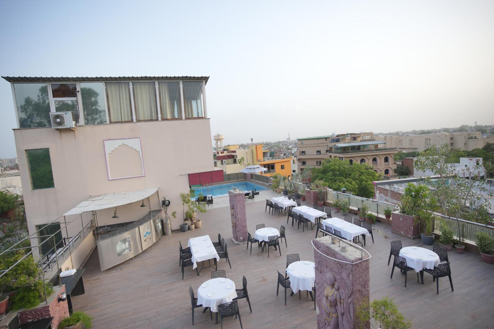 אגרה Hotel Atulyaa Taj מראה חיצוני תמונה