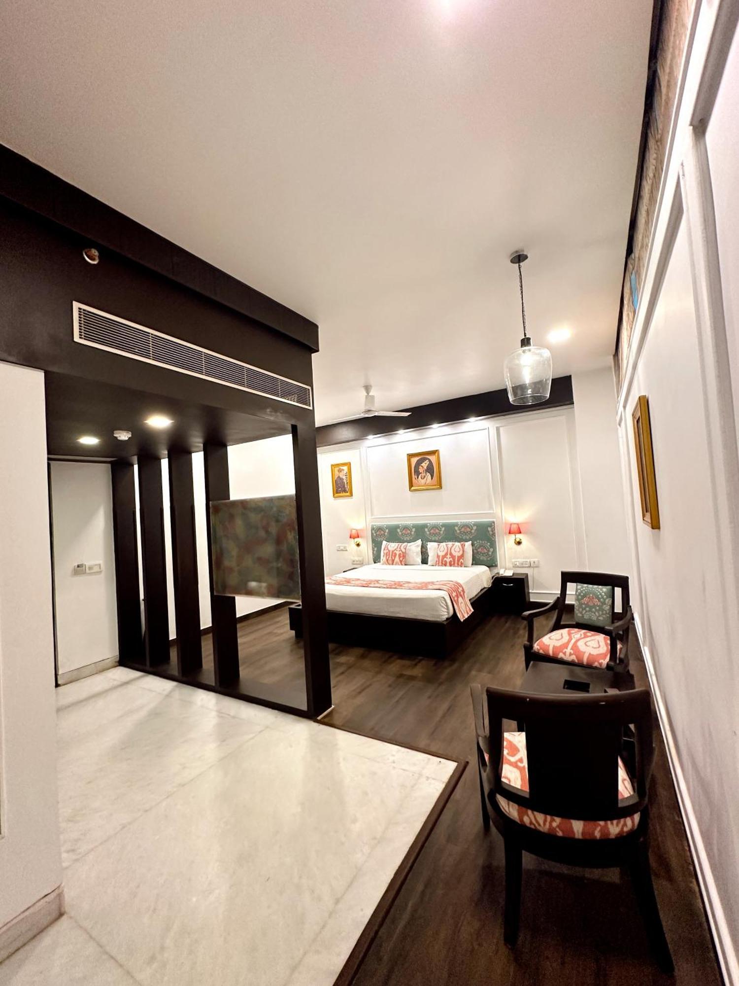 אגרה Hotel Atulyaa Taj מראה חיצוני תמונה