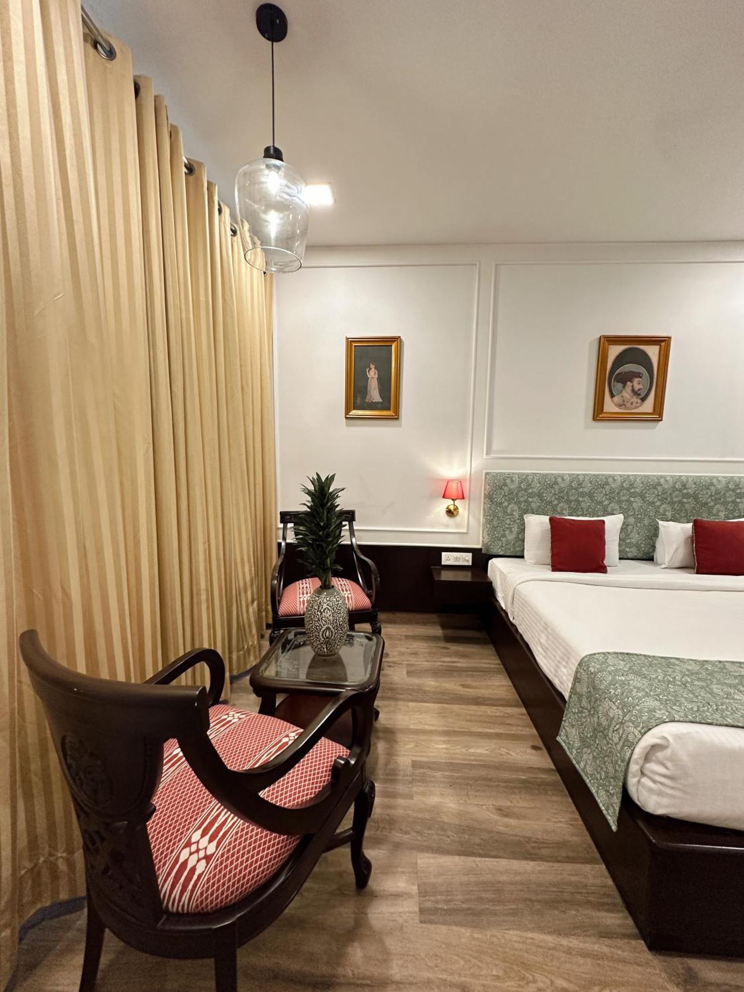 אגרה Hotel Atulyaa Taj מראה חיצוני תמונה