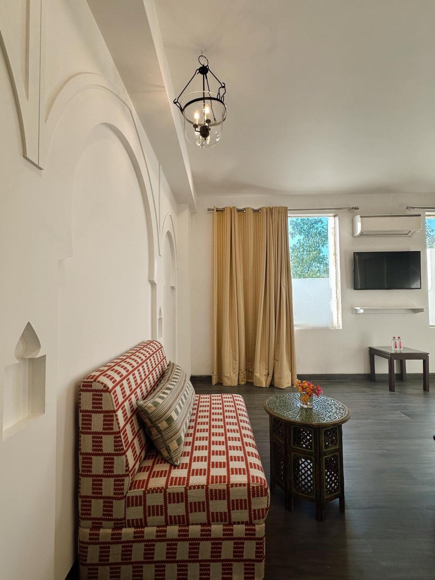 אגרה Hotel Atulyaa Taj מראה חיצוני תמונה